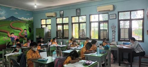 R.KELAS1